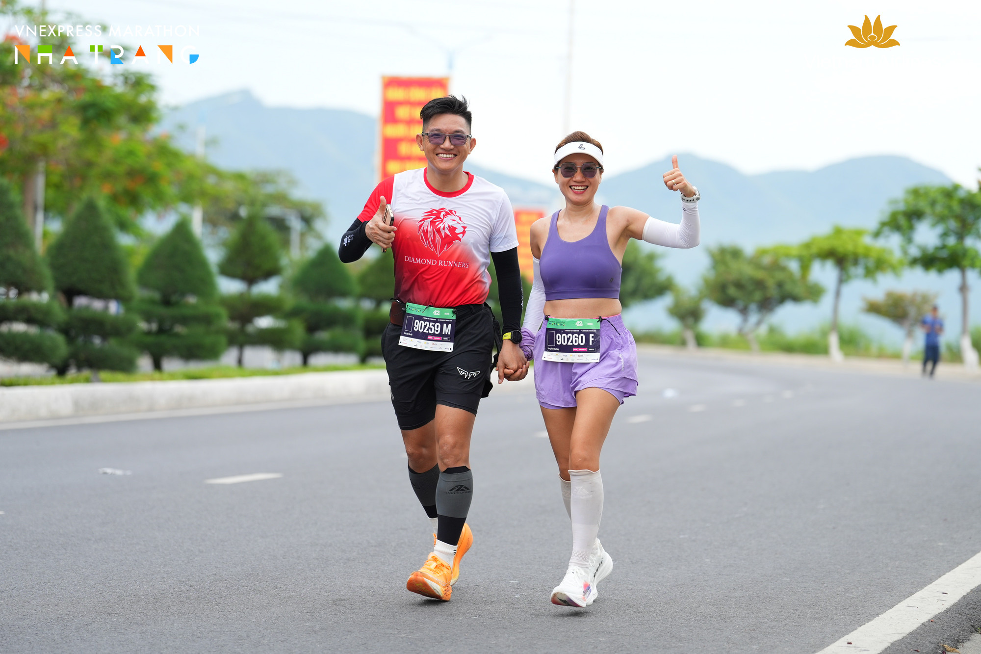 Phạm Đức Anh và vợ tại VnExpress Marathon Nha Trang
